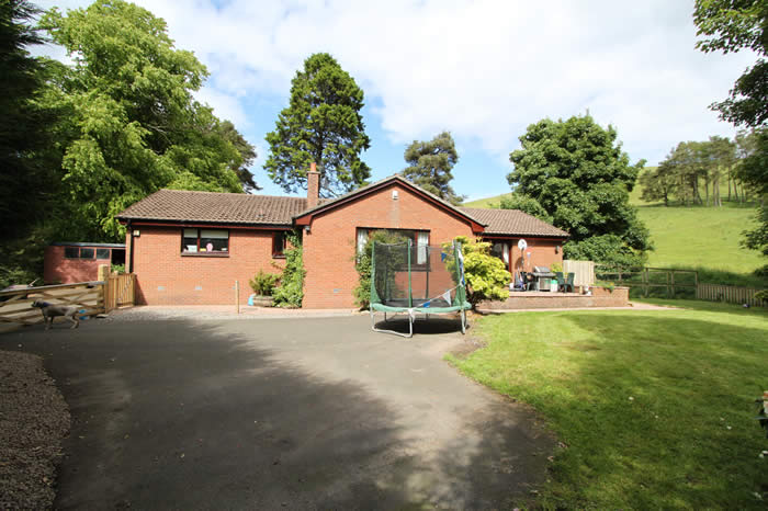photo of front of house